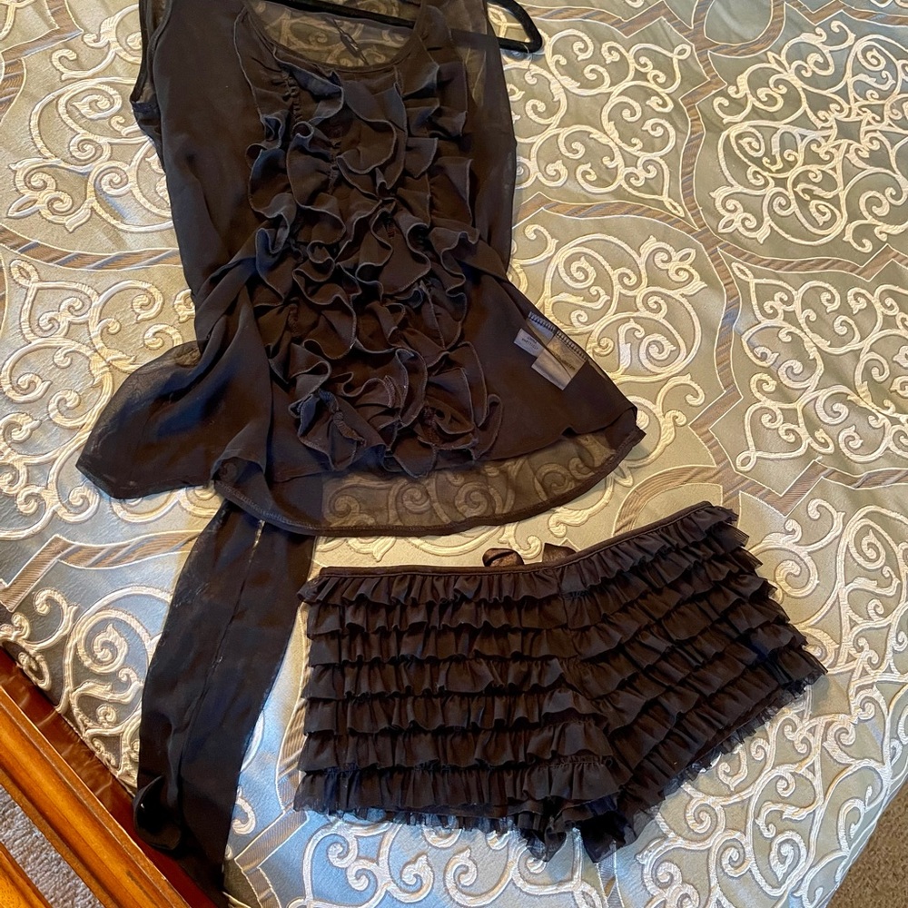 Elegant Black Ruffled Sleepwear Set